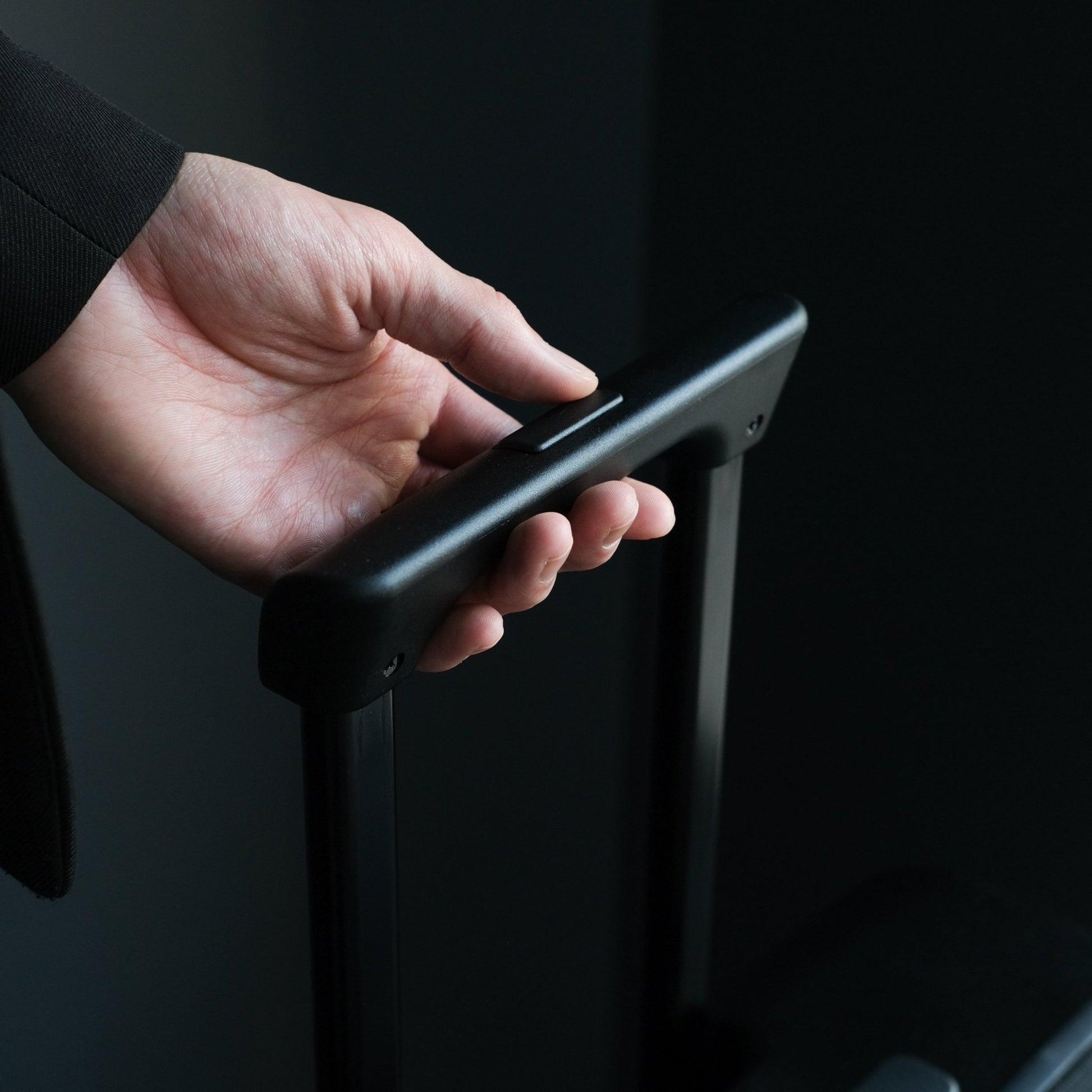 Essential Luxe Suitcase(Black) - aucentic