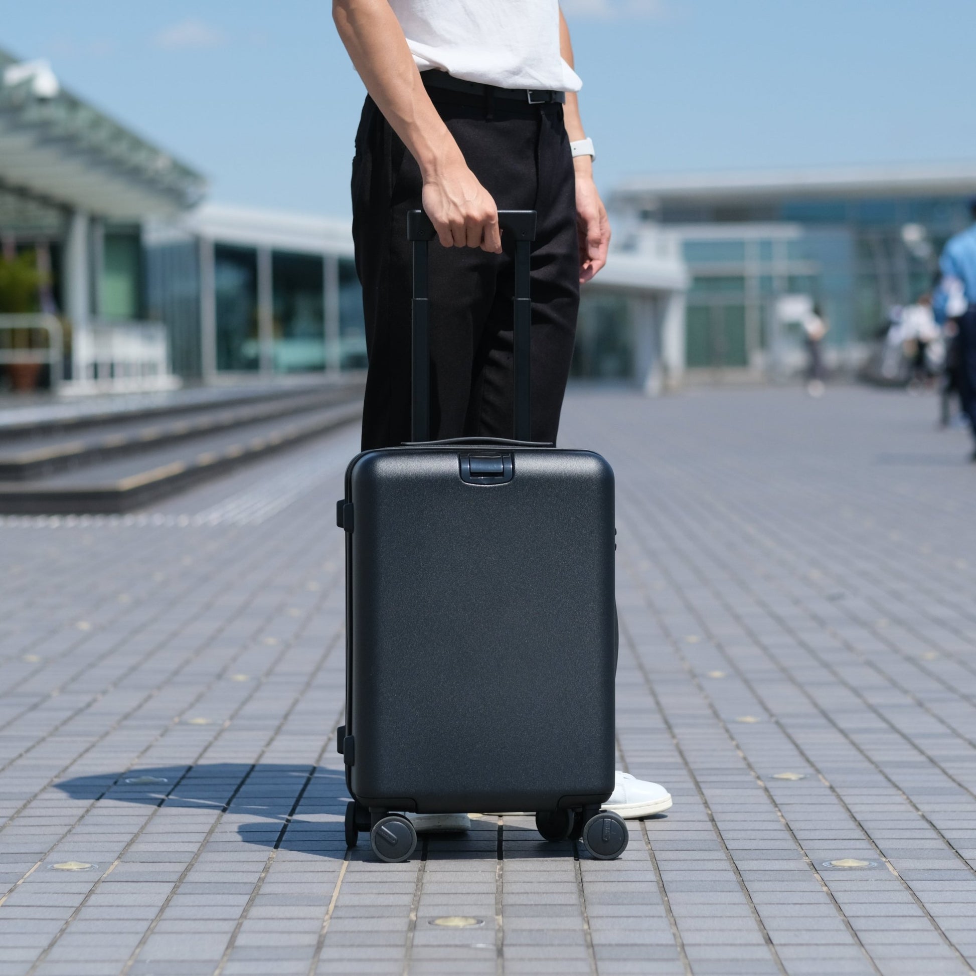 Essential Luxe Suitcase(Black) - aucentic