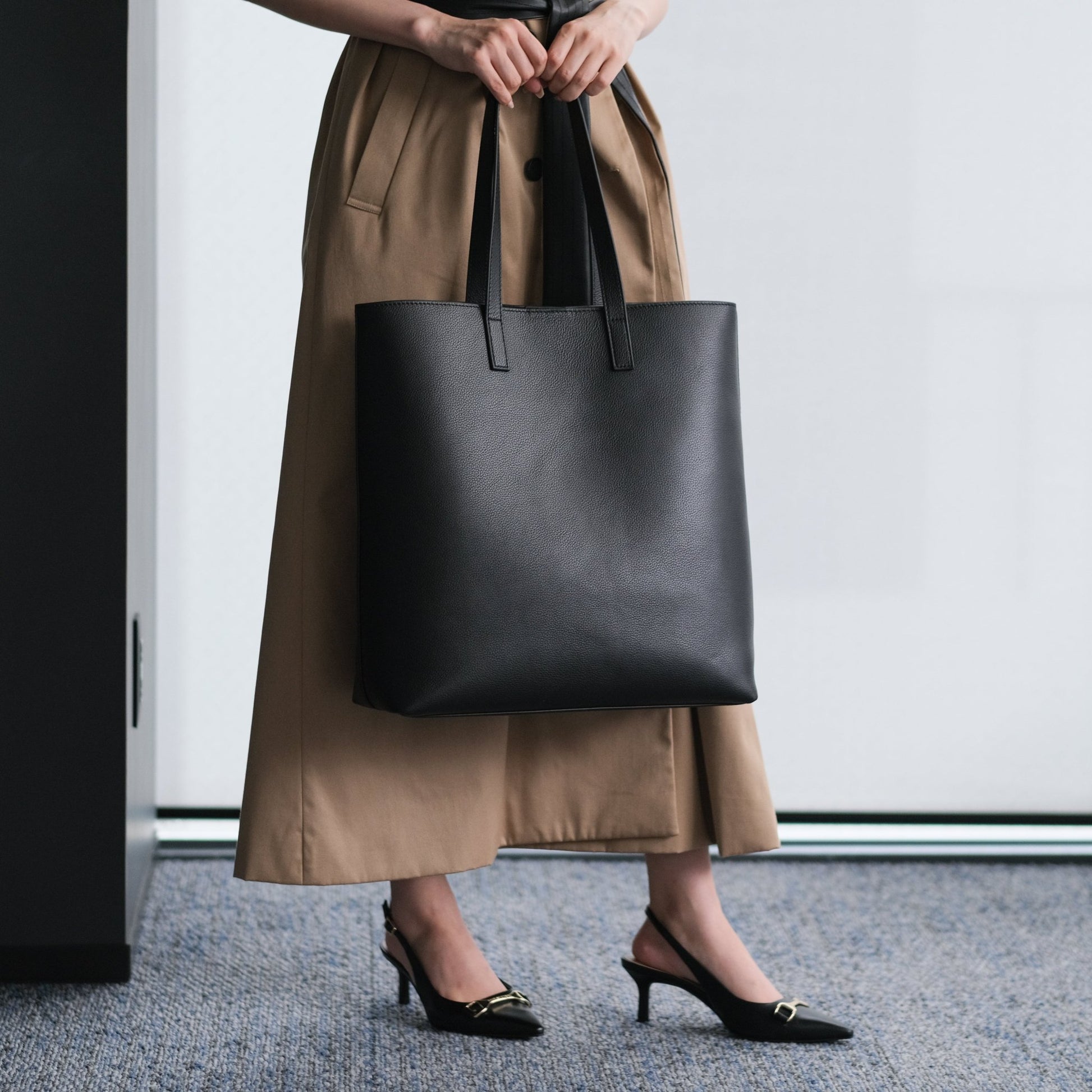 Italian Leather Casual Tote Bag (Beige) - aucentic