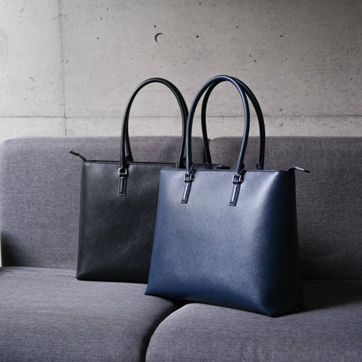 ITALIAN SAFFIANO LEATHER TOTE NAVY