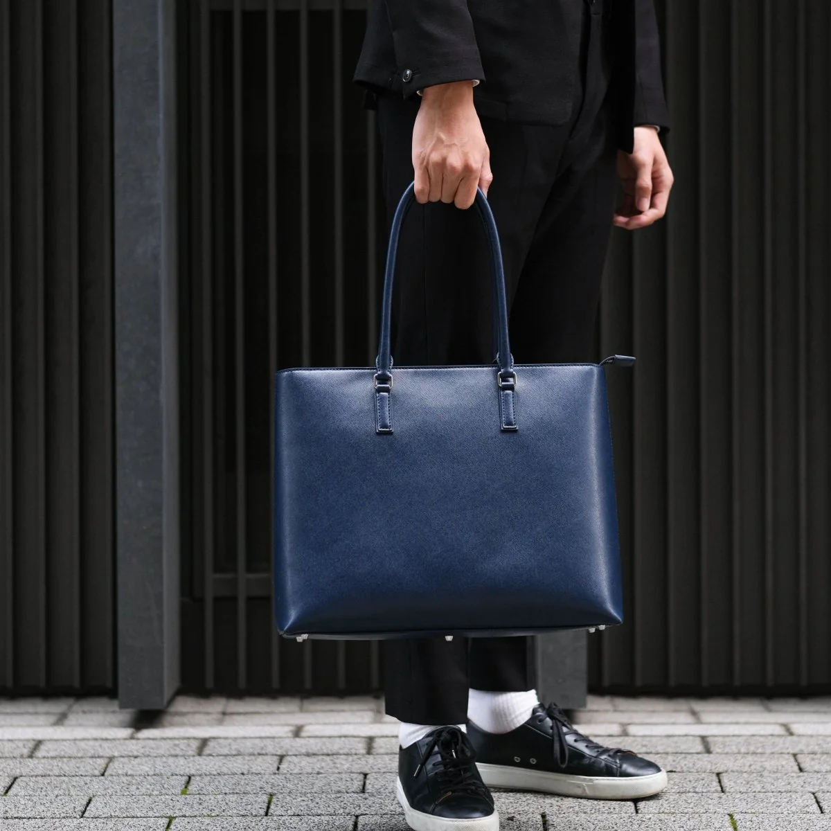 ITALIAN SAFFIANO LEATHER TOTE NAVY