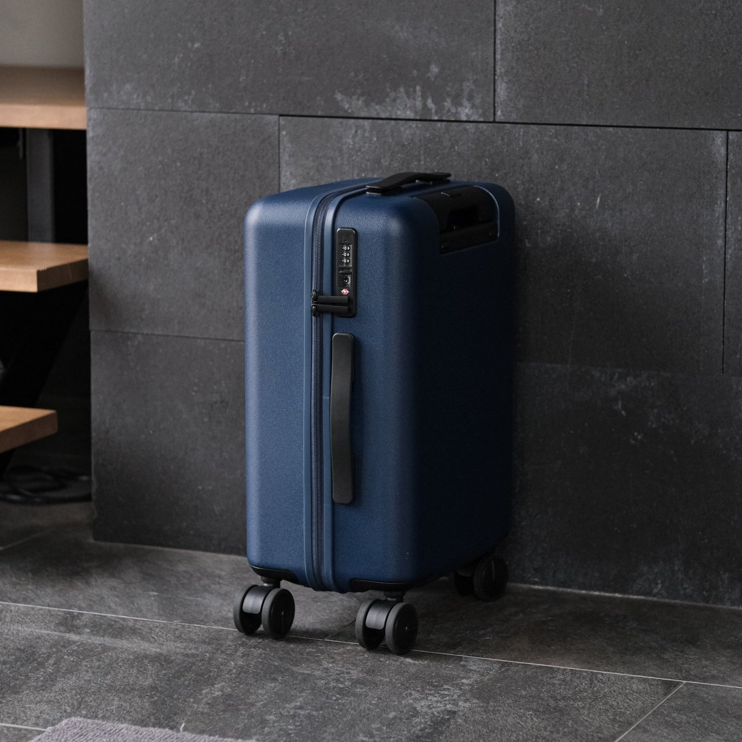 Essential Luxe Suitcase(Dark Blue) - aucentic