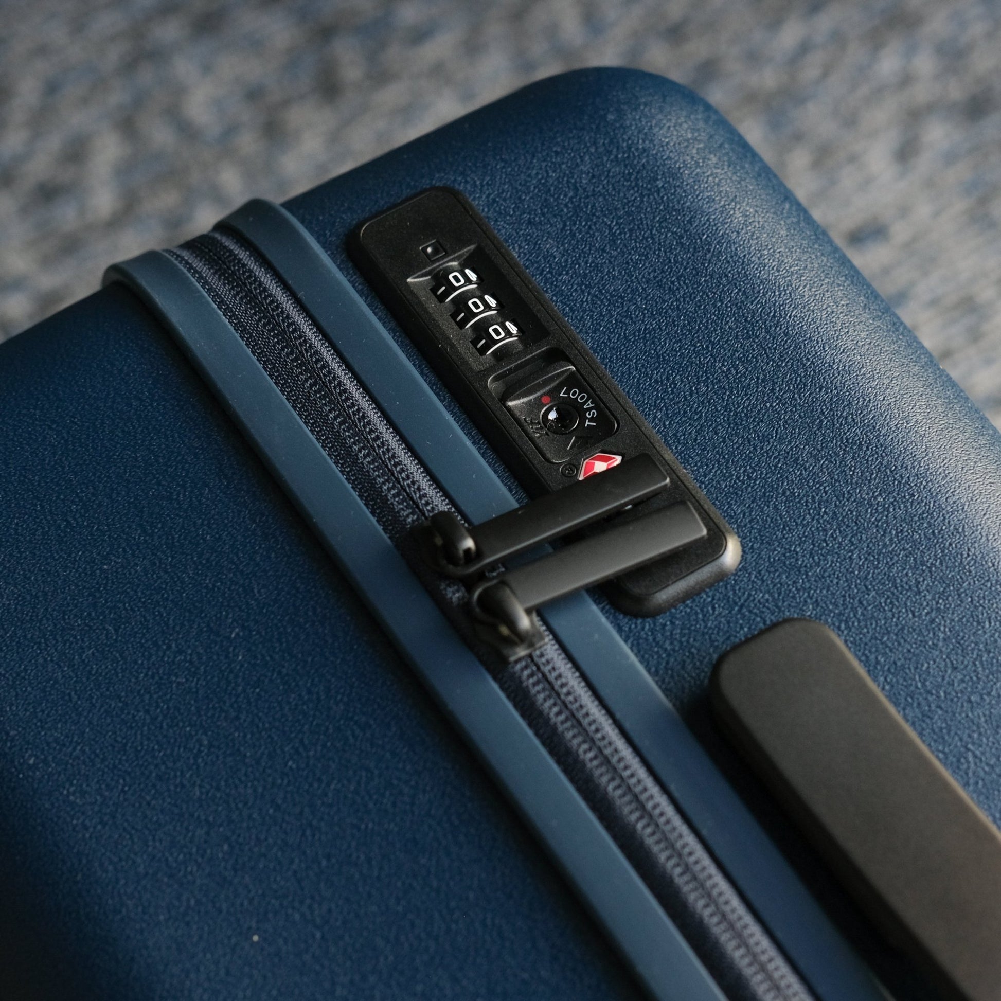 Essential Luxe Suitcase(Dark Blue) - aucentic