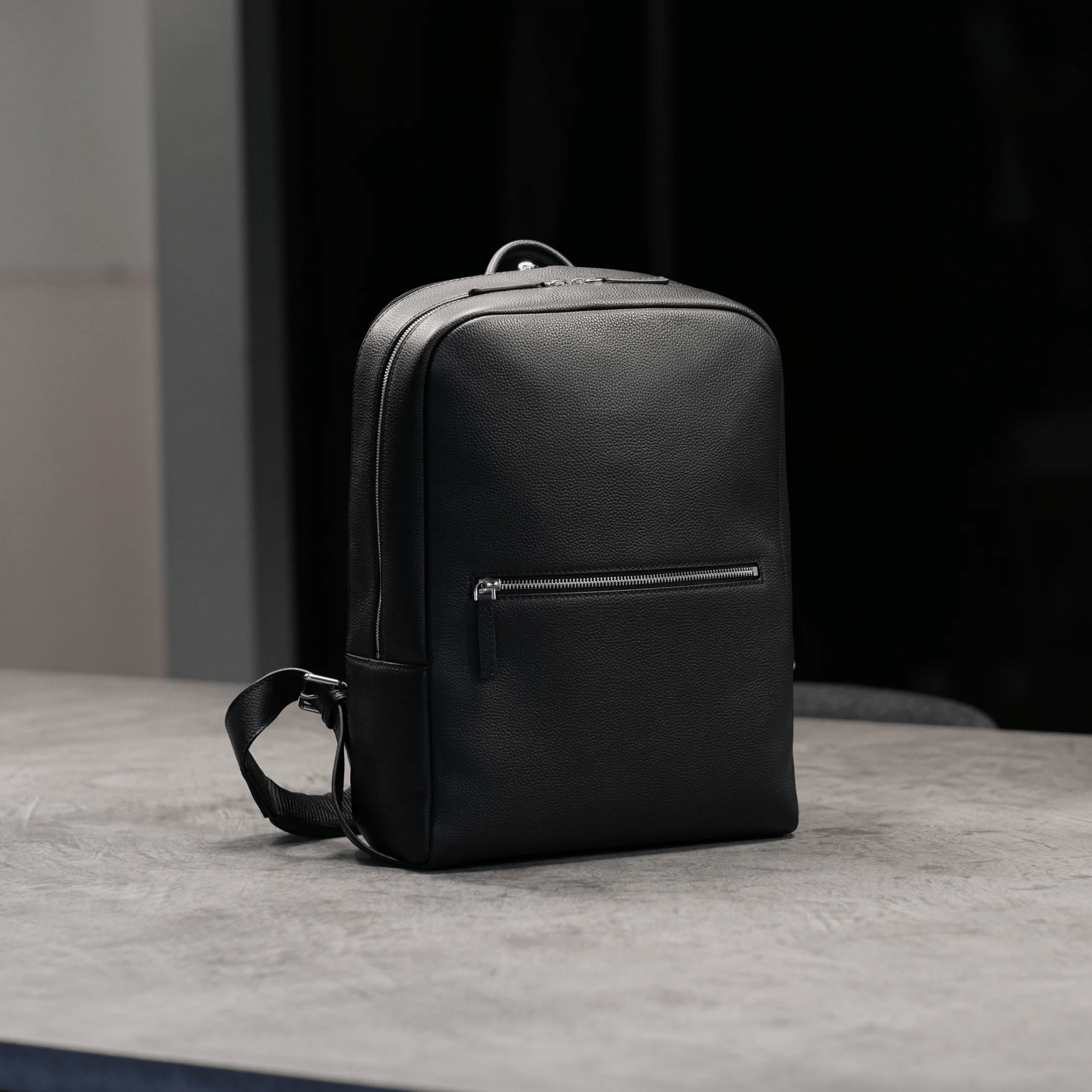 Full Grain Leather Backpack - aucentic