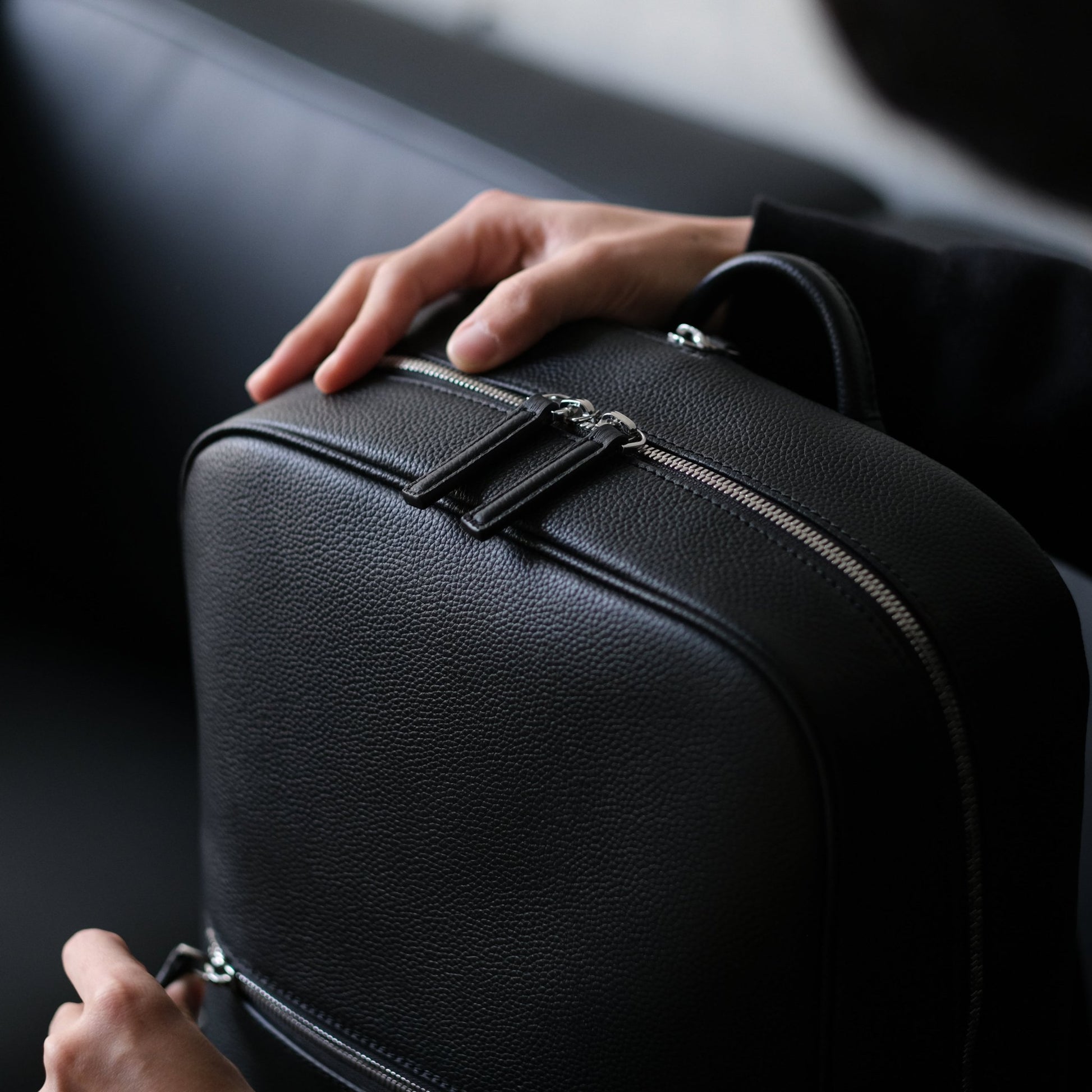 Full Grain Leather Backpack - aucentic