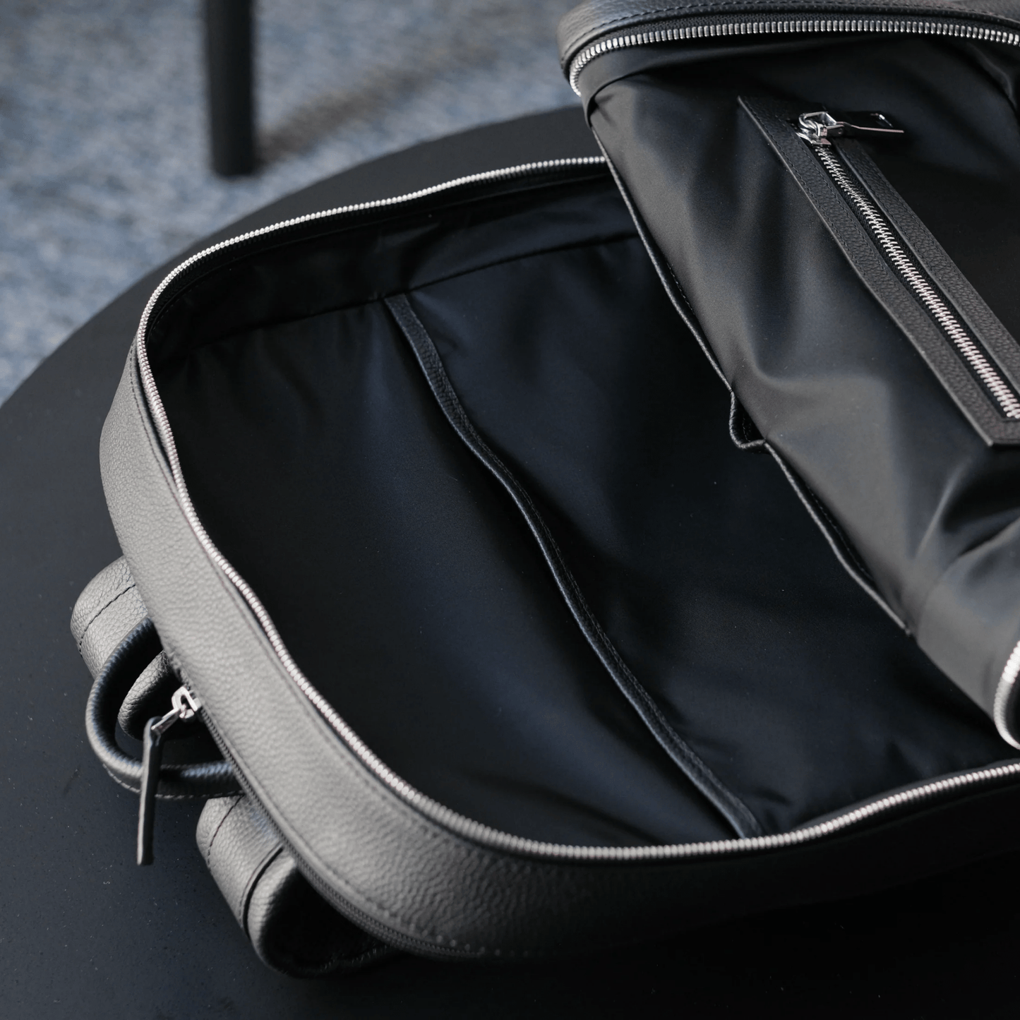 Full Grain Leather Backpack - aucentic