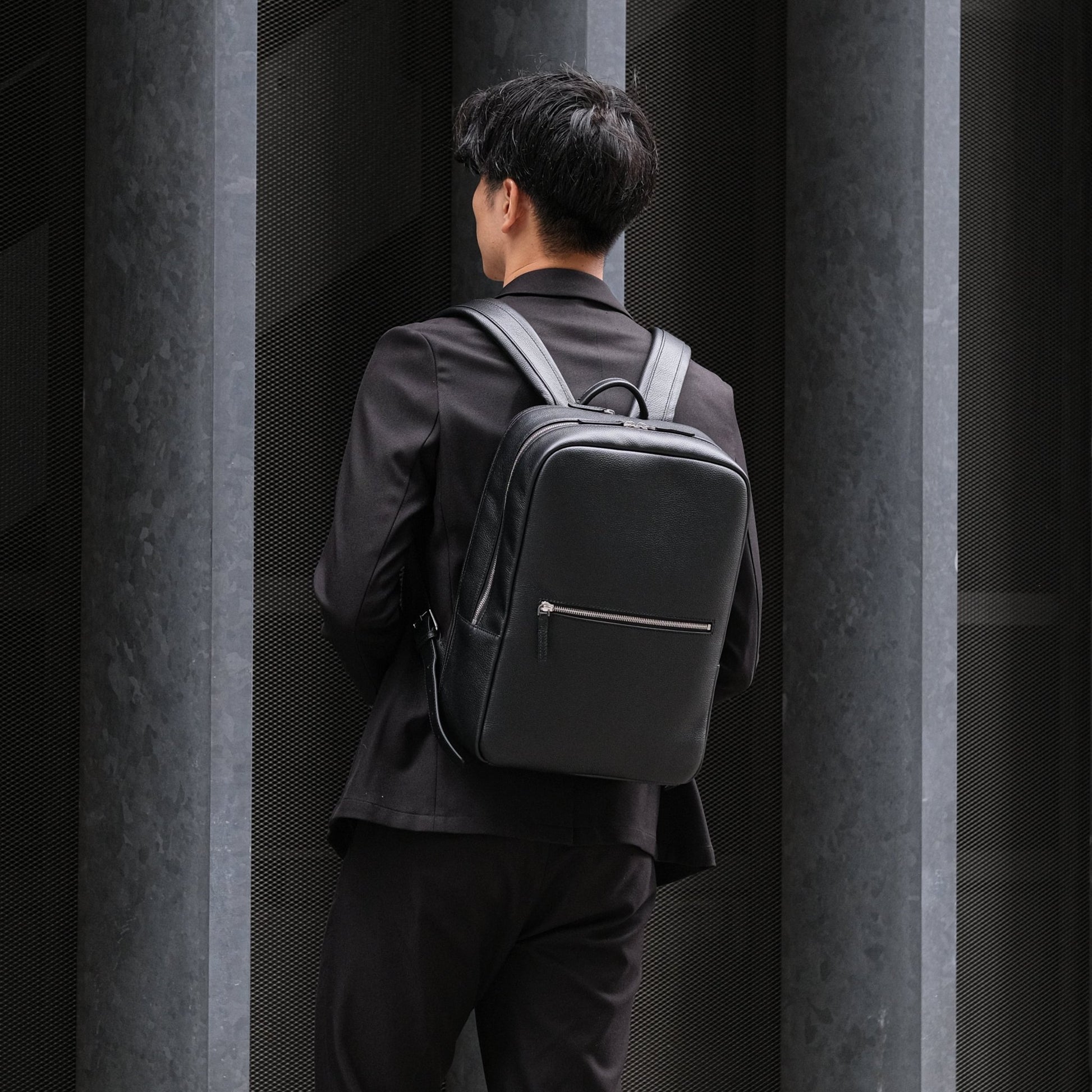 Full Grain Leather Backpack - aucentic
