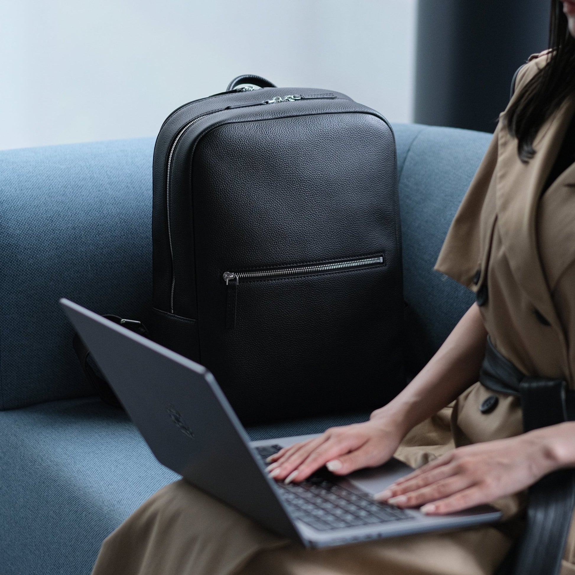 Full Grain Leather Backpack - aucentic