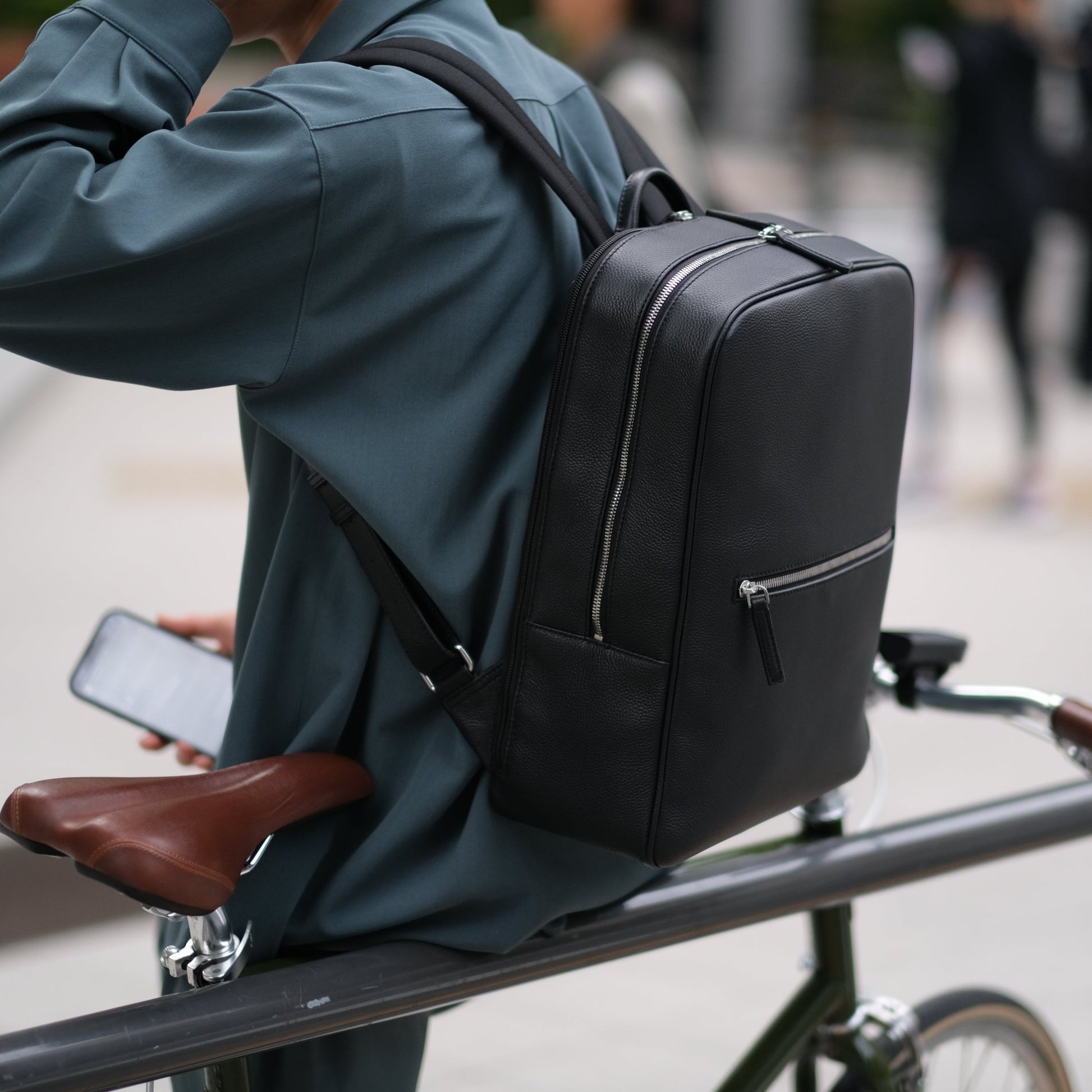 Full Grain Leather Backpack - aucentic