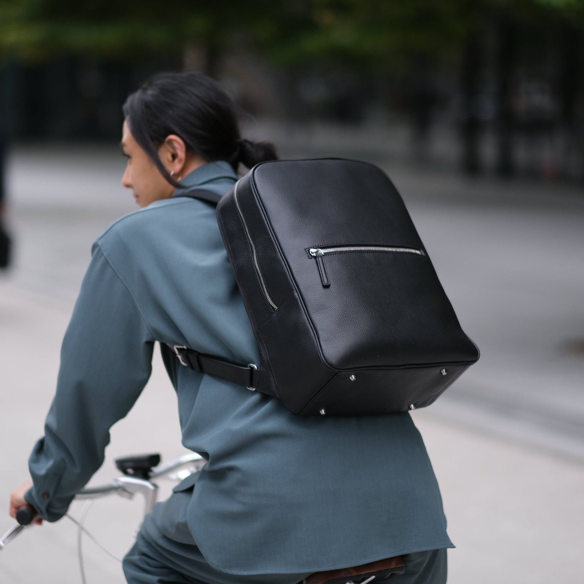 Full Grain Leather Backpack - aucentic