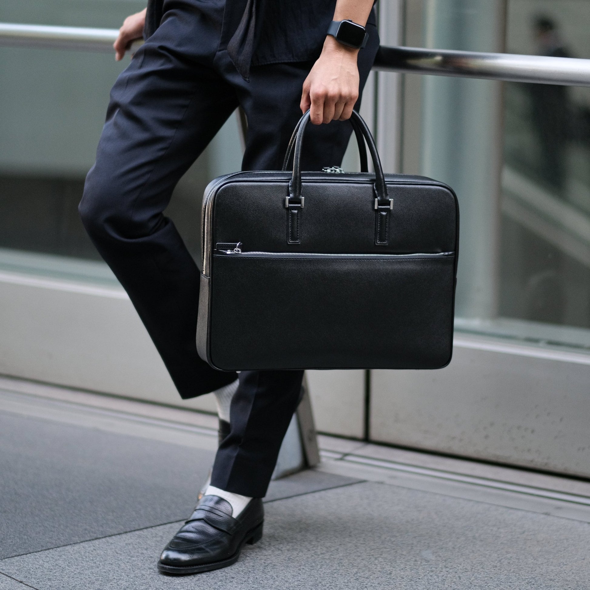 Italian Saffiano Leather Briefcase (with Front Zipper) - aucentic