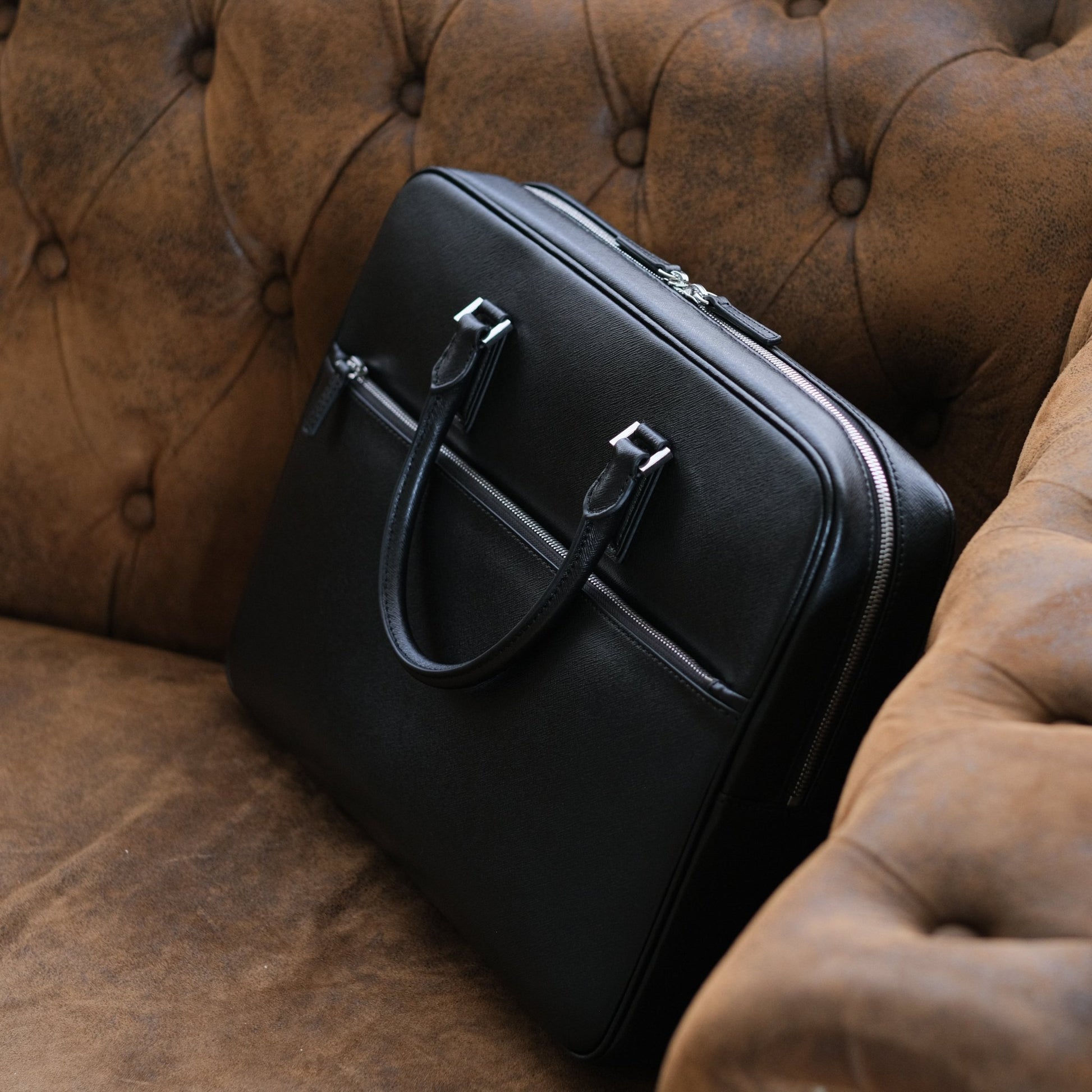 Italian Saffiano Leather Briefcase (with Front Zipper) - aucentic