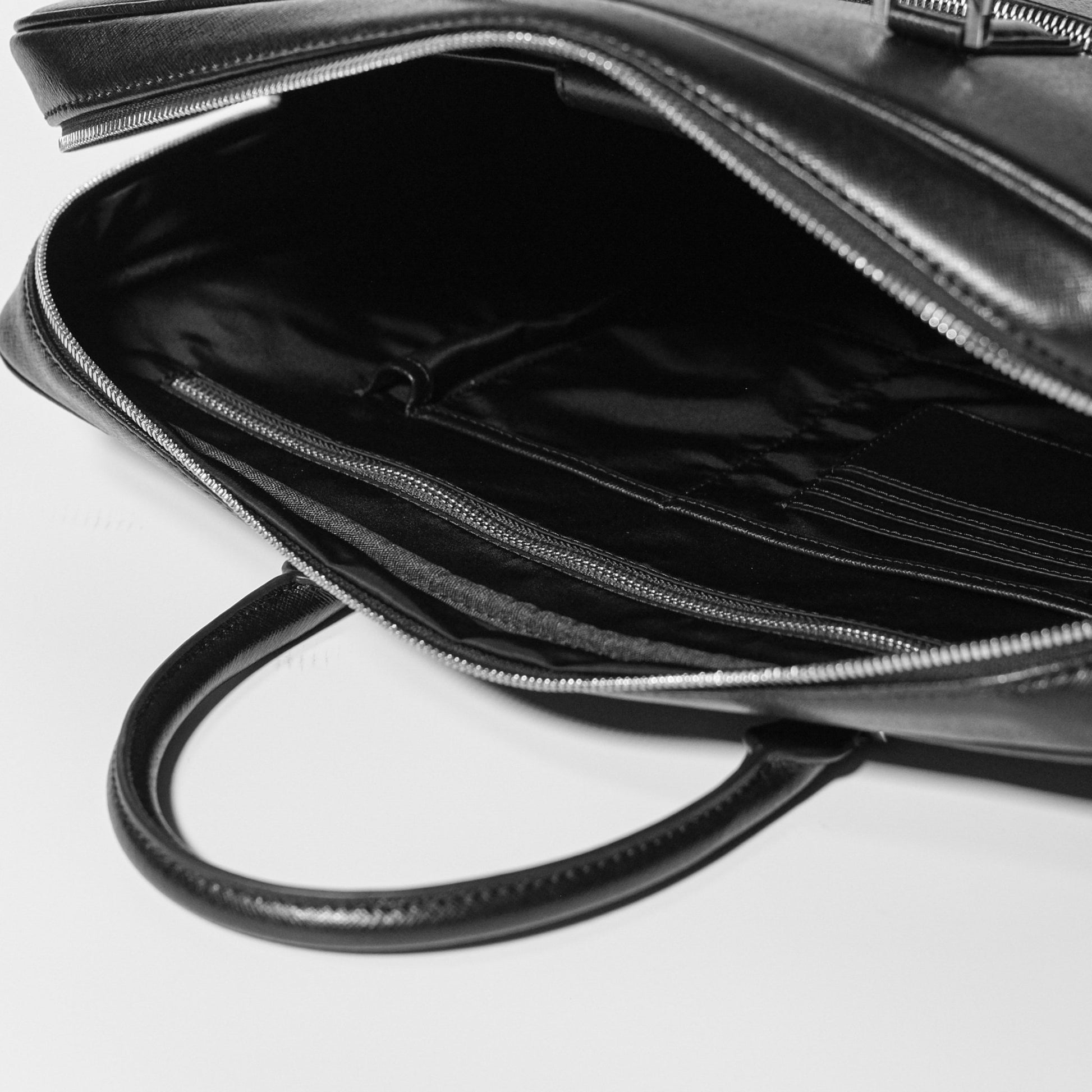 Italian Saffiano Leather Briefcase (with Front Zipper) - aucentic