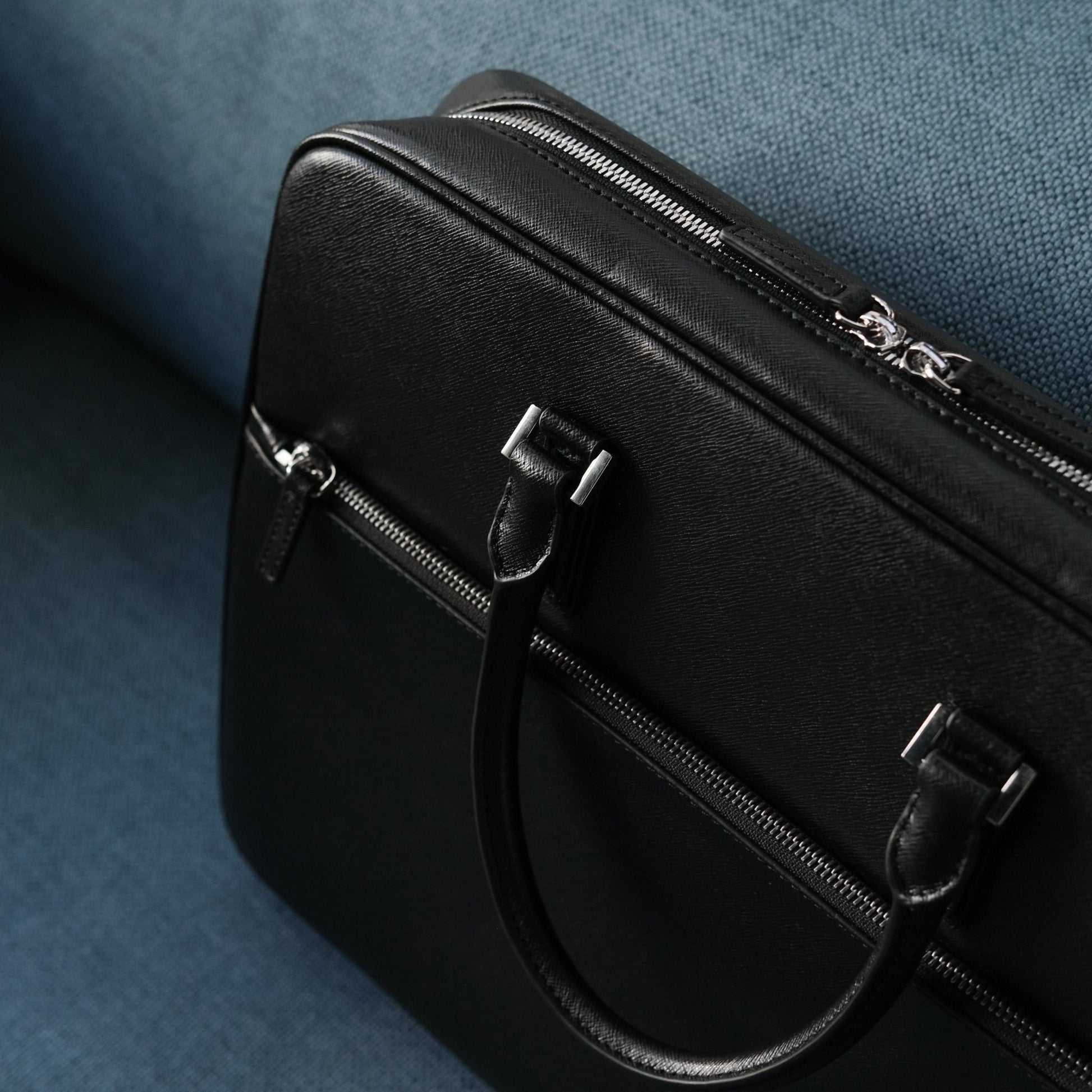 Italian Saffiano Leather Briefcase (with Front Zipper) - aucentic