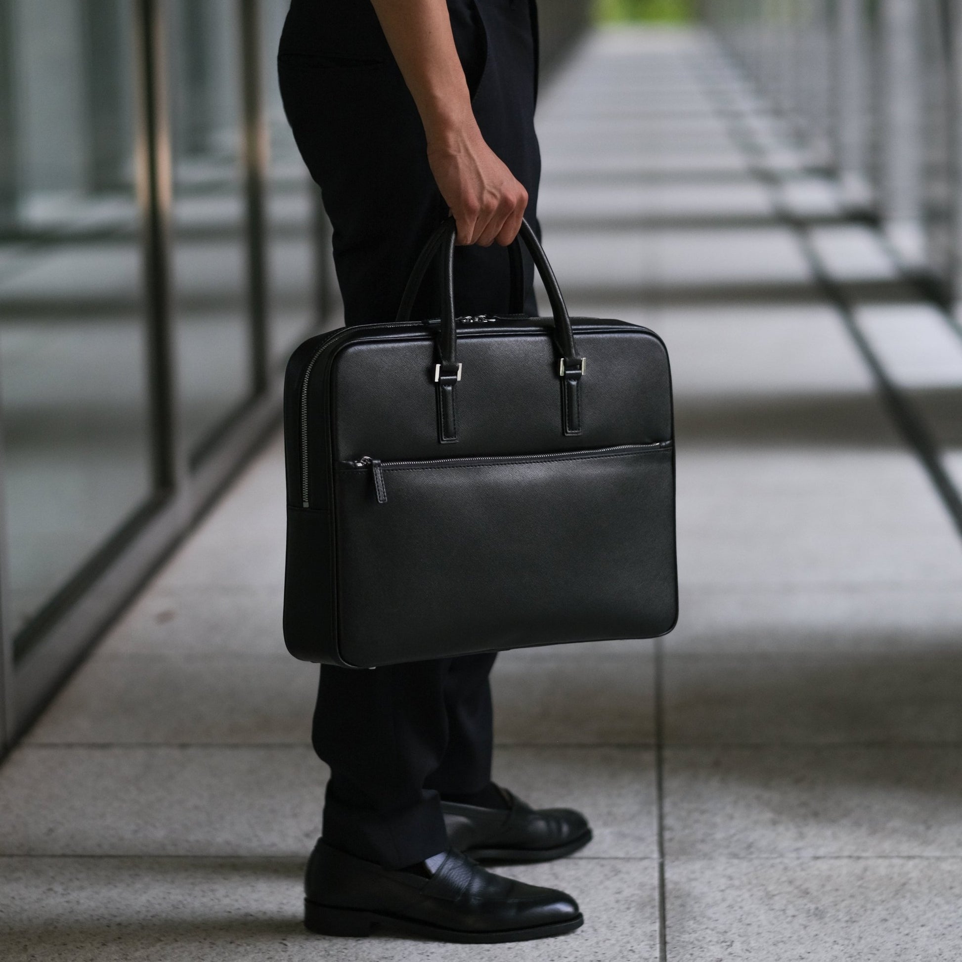 Italian Saffiano Leather Briefcase (with Front Zipper) - aucentic