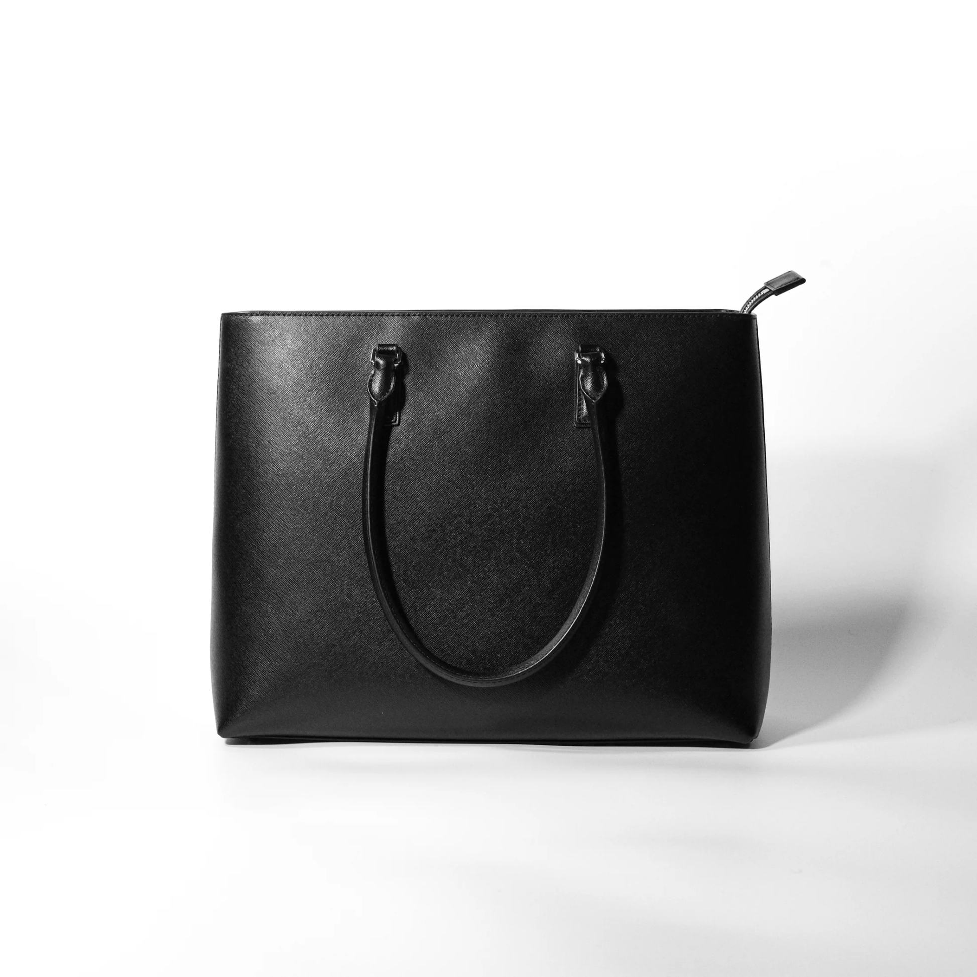 Italian Saffiano Leather Tote - aucentic