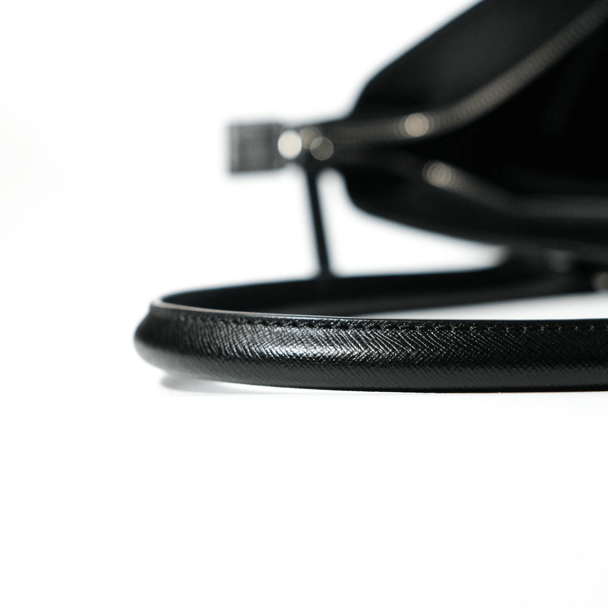 Italian Saffiano Leather Tote - aucentic