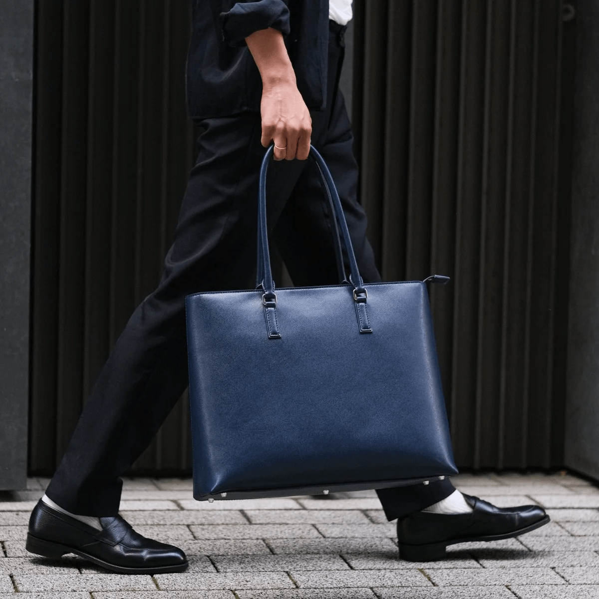 ITALIAN SAFFIANO LEATHER TOTE NAVY - aucentic