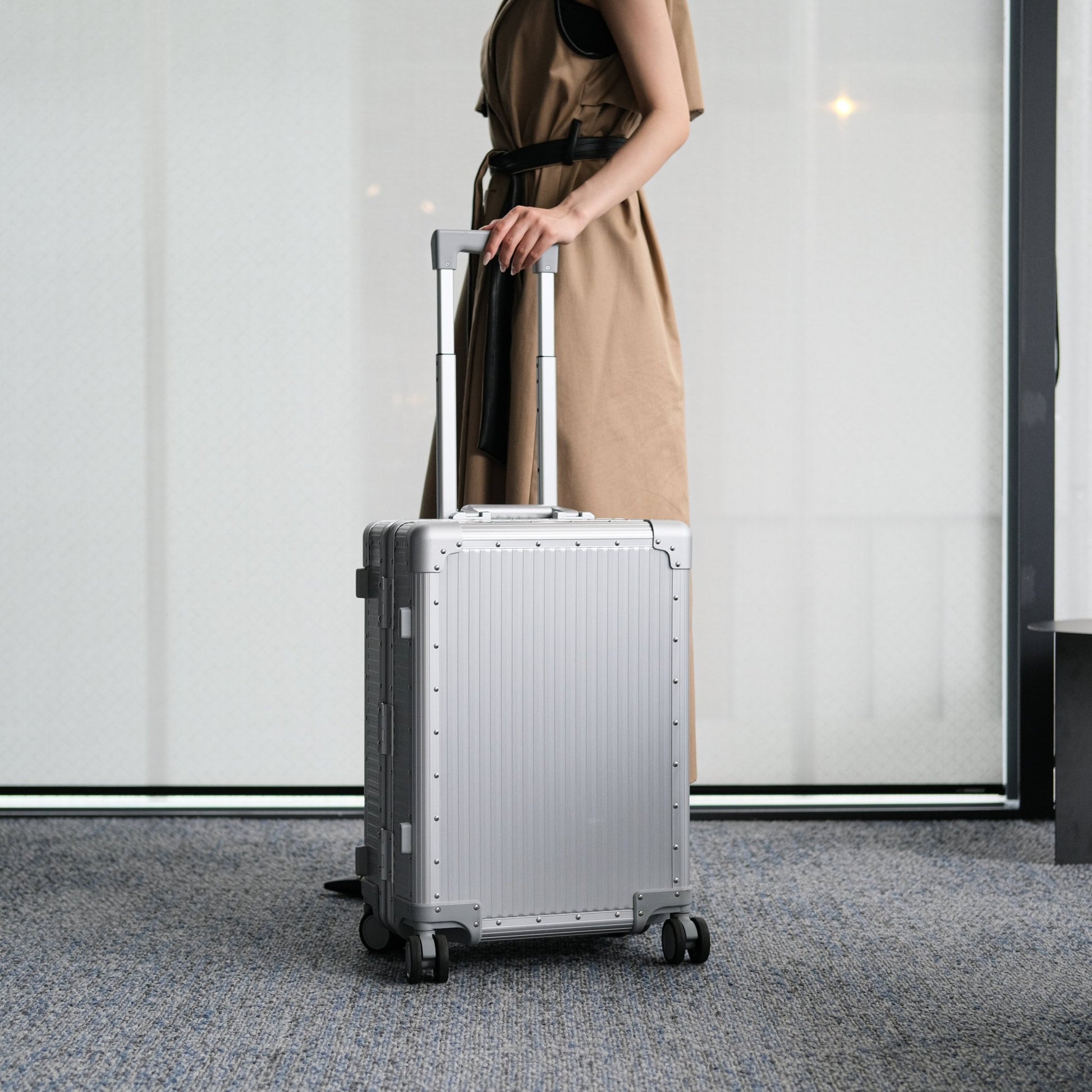 OPUS Stripe Aluminium Suitcase(Black) Op.13 - aucentic
