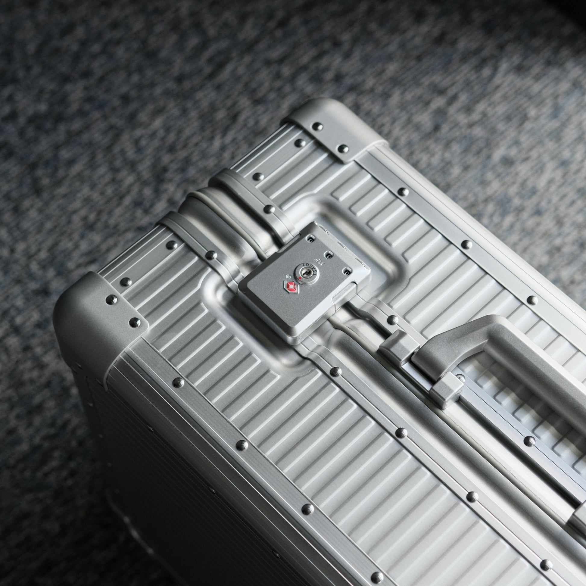 OPUS Stripe Aluminium Suitcase(Silver) Op.13 - aucentic