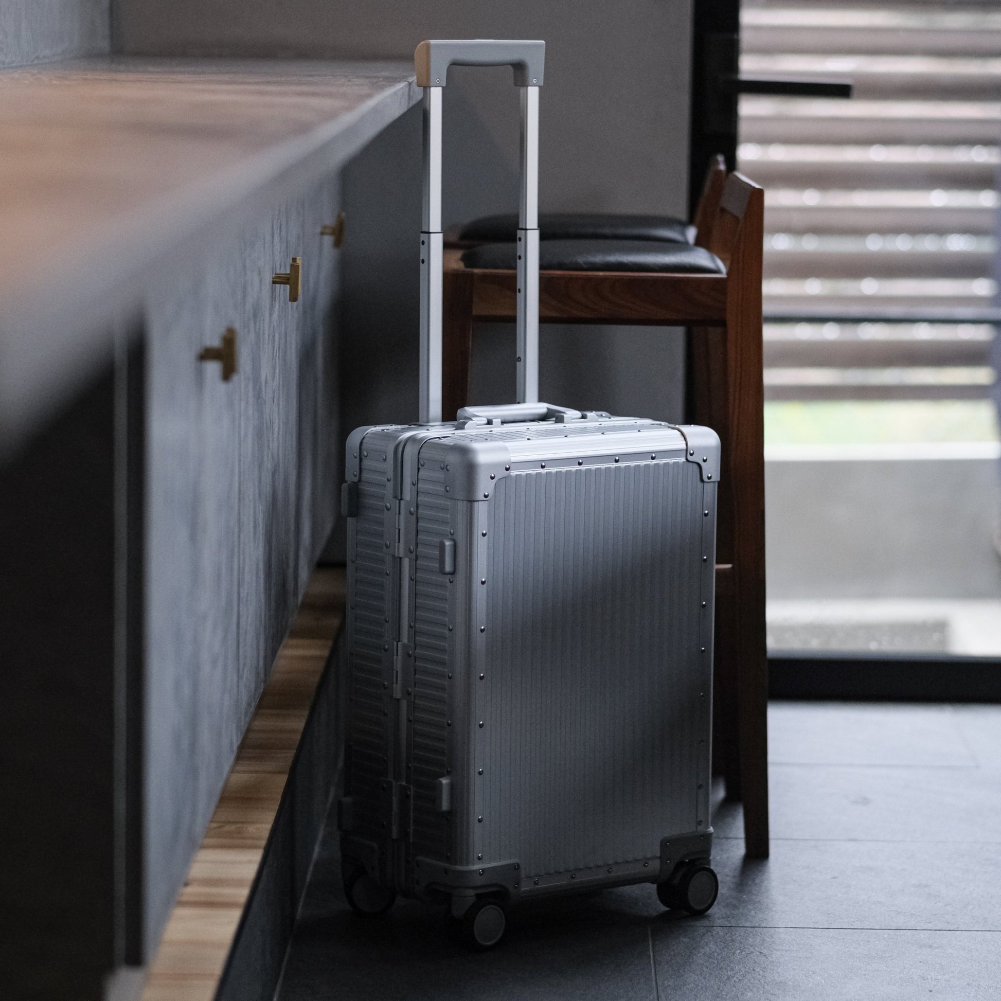 OPUS Stripe Aluminium Suitcase(Silver) Op.13 - aucentic