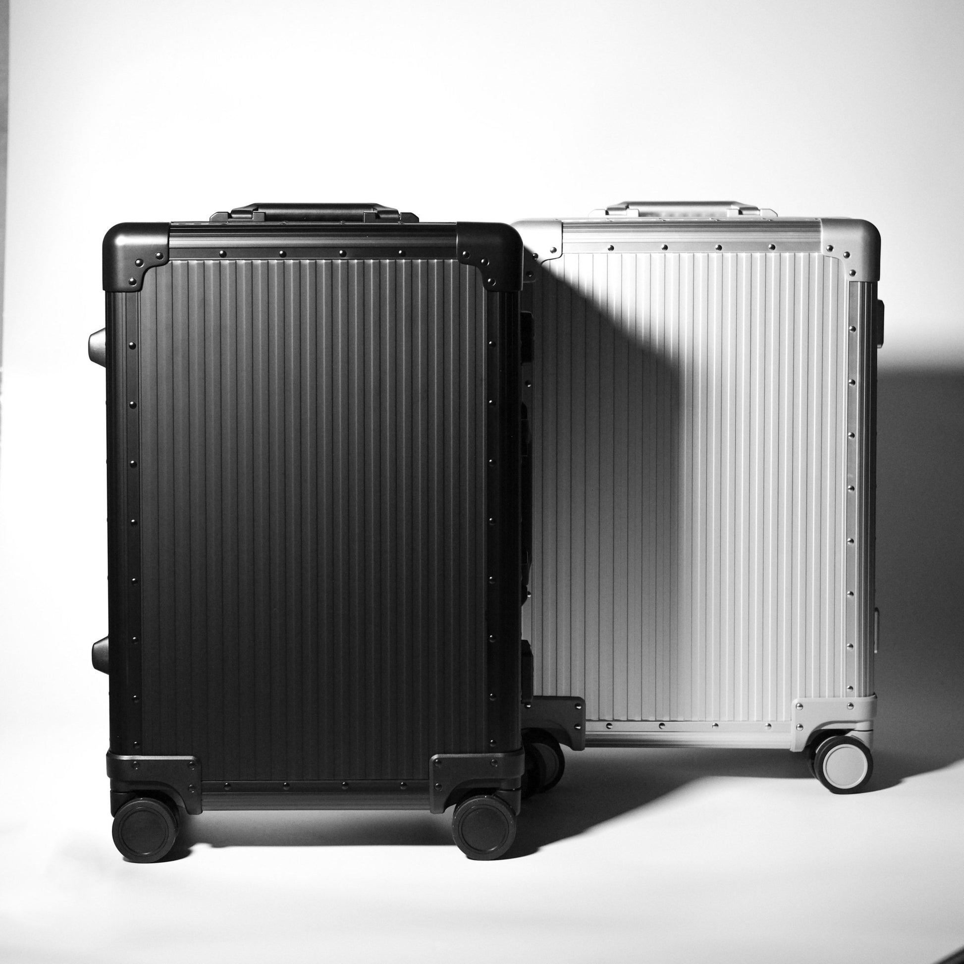 OPUS Stripe Aluminium Suitcase(Silver) Op.13 - aucentic