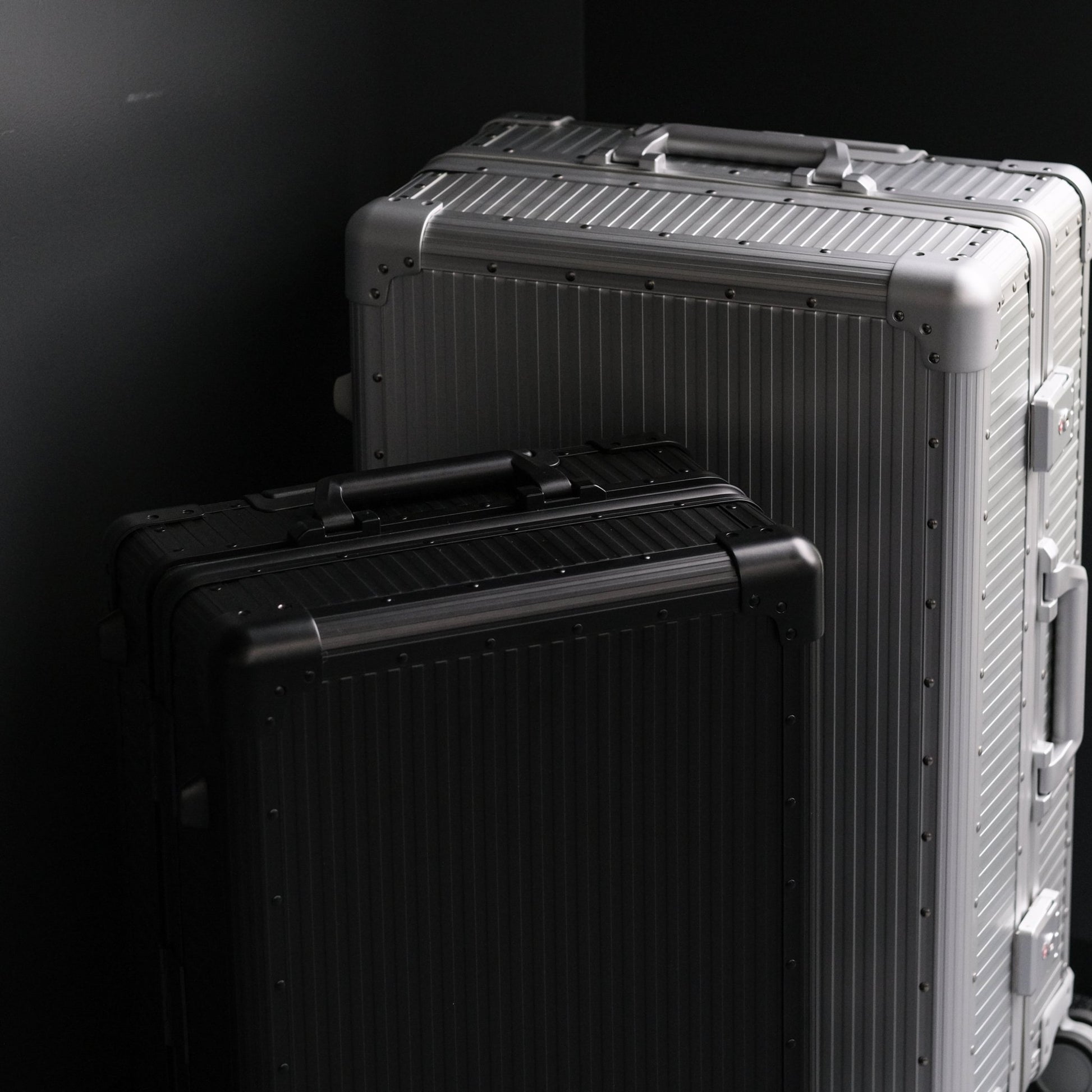 OPUS Stripe Aluminium Suitcase(Silver) Op.13 - aucentic