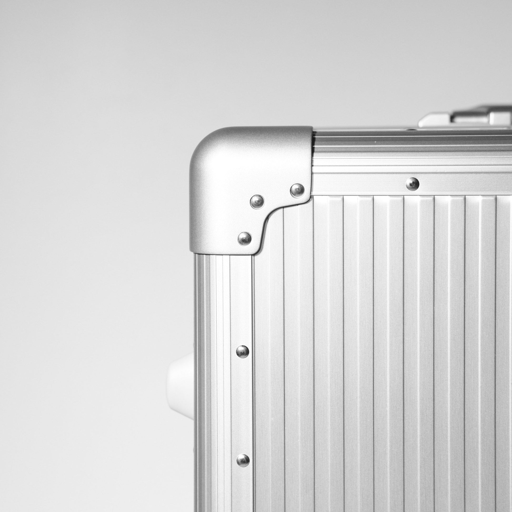 OPUS Stripe Aluminium Suitcase(Silver) Op.13 - aucentic