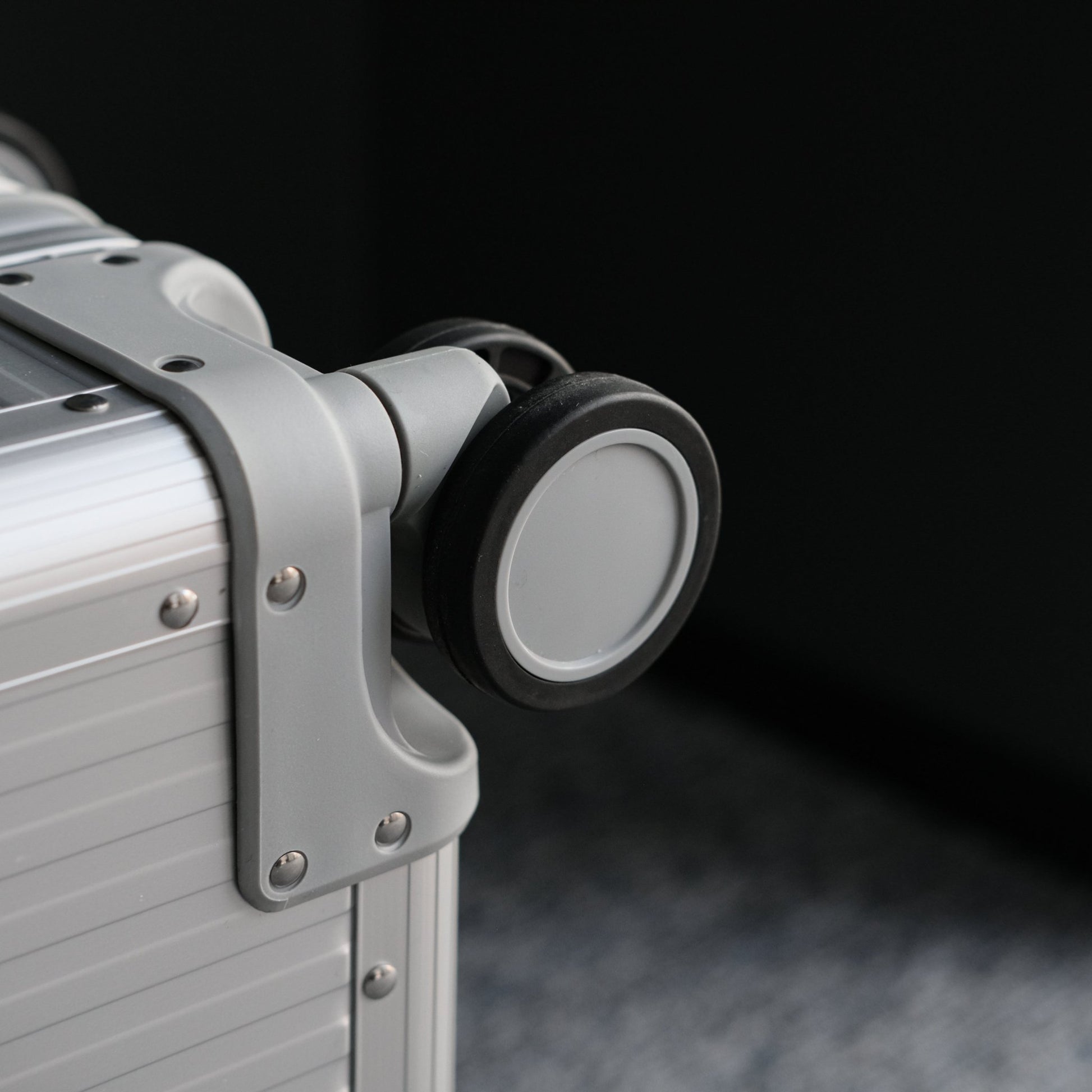 OPUS Stripe Aluminium Suitcase(Silver) Op.13 - aucentic
