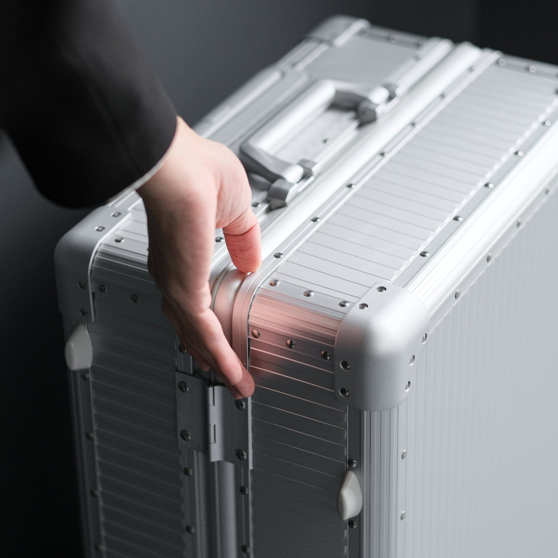 OPUS Stripe Aluminium Suitcase(Silver) Op.13 - aucentic