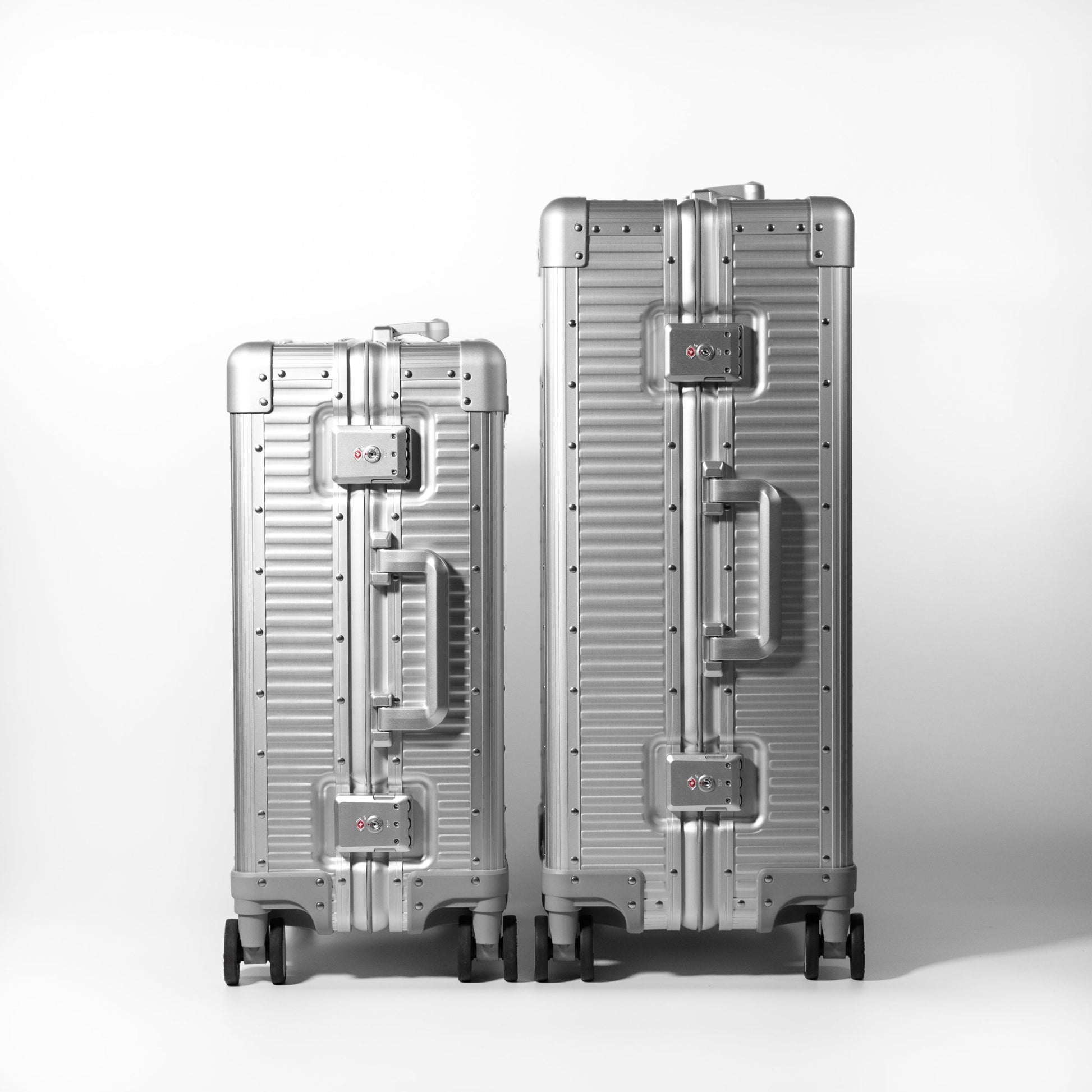 Stripe Aluminium Suitcase(Silver) Op.13 - aucentic